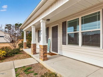 199 Sandcastle Ln, Four Oaks, NC 27524