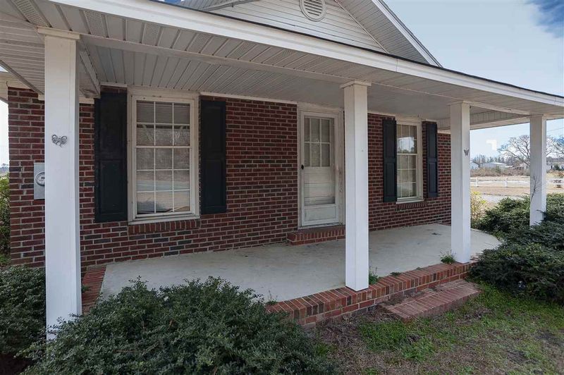 199 W Strickland Rd, Dunn, NC 28334