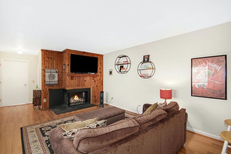 199 Summerwalk Cir #199, Chapel Hill, NC 27517