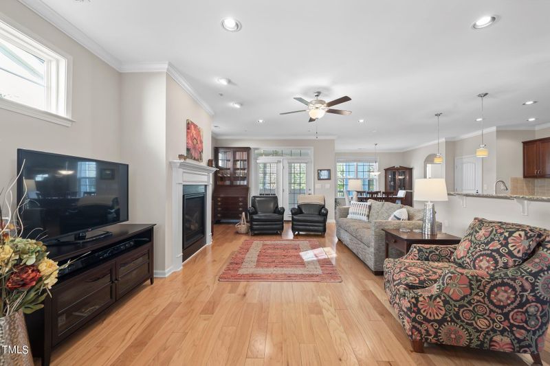 199 Wildwind Dr, Chapel Hill, NC 27516