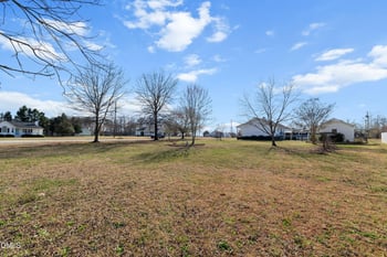 1998 Woodstone Dr, Clayton, NC 27527