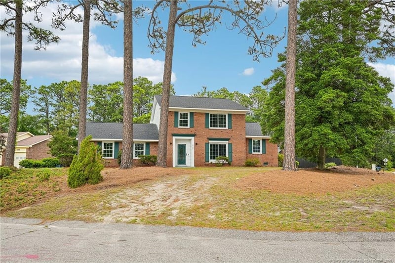 1999 Westcliff Rd, Fayetteville, NC 28304