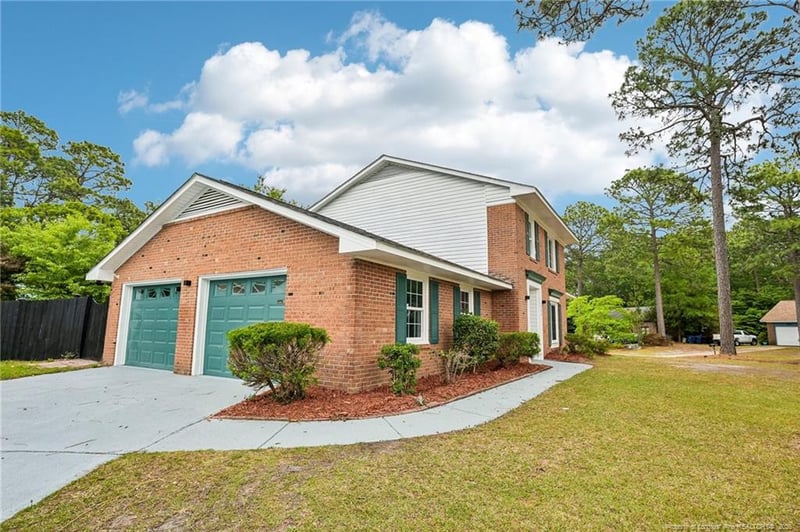 1999 Westcliff Rd, Fayetteville, NC 28304