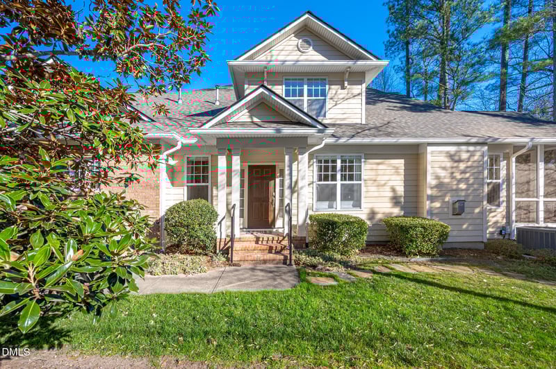 2 Abernathy Dr, Chapel Hill, NC 27517