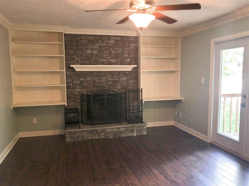 2 Acorn Ct, Durham, NC 27713