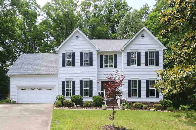 2 Arcola Ln, Durham, NC 27705