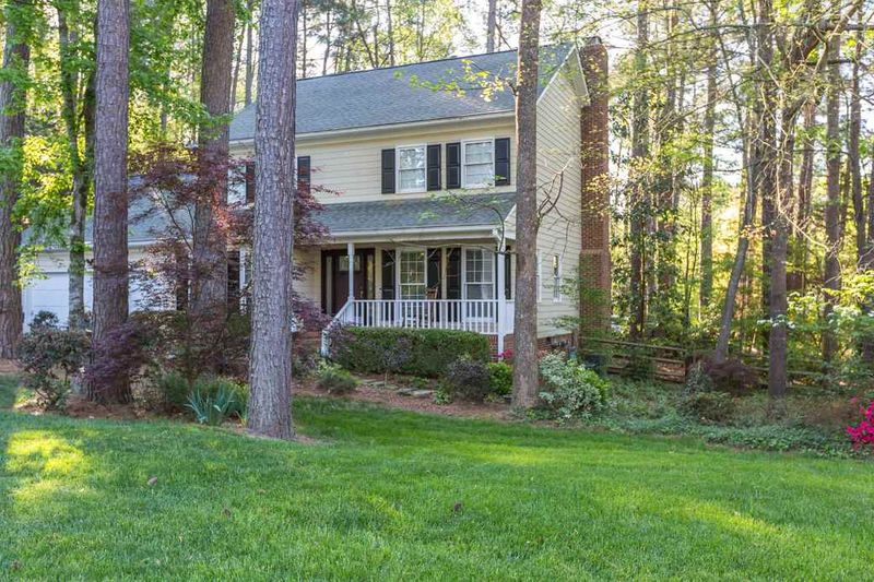 2 E Bayberry Ct, Durham, NC 27713