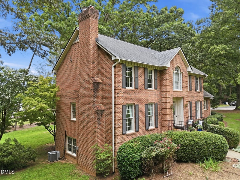2 Bentgrass Ln, Durham, NC 27705