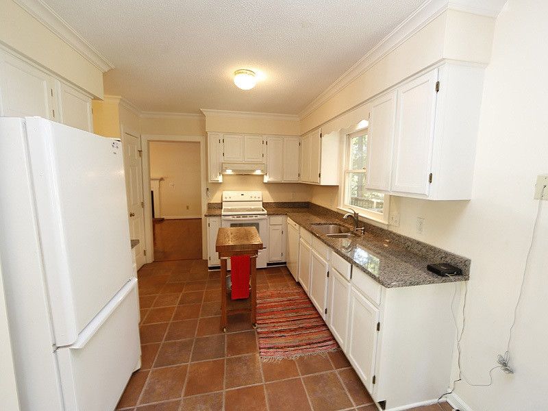 2 Briarfield Ct, Durham, NC 27713
