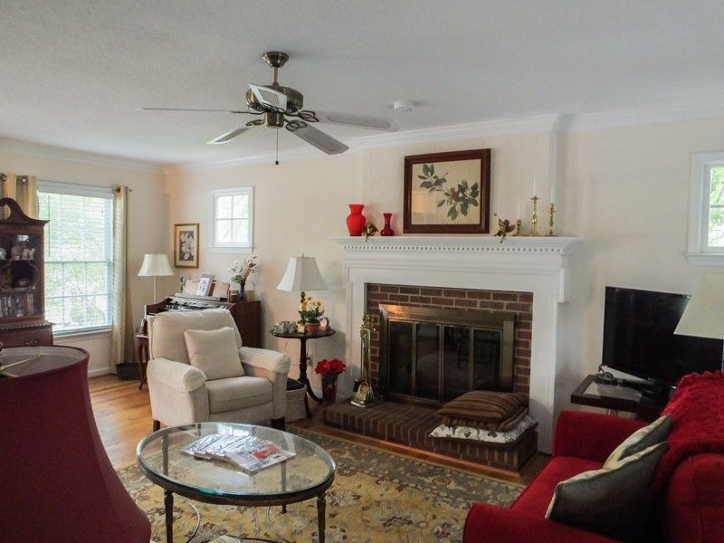 2 Brynhurst Ct, Durham, NC 27713