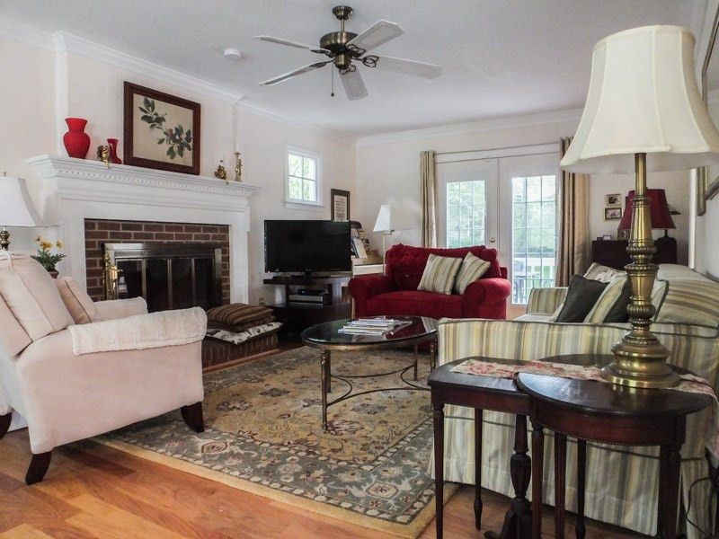 2 Brynhurst Ct, Durham, NC 27713