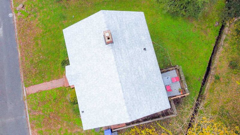 2 Colony Ct, Chapel Hill, NC 27516