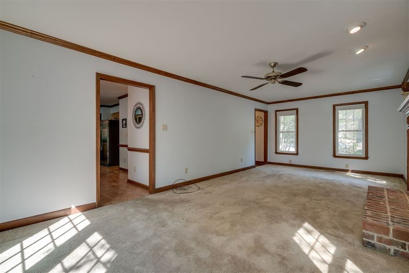 2 Darian Way, Durham, NC 27713