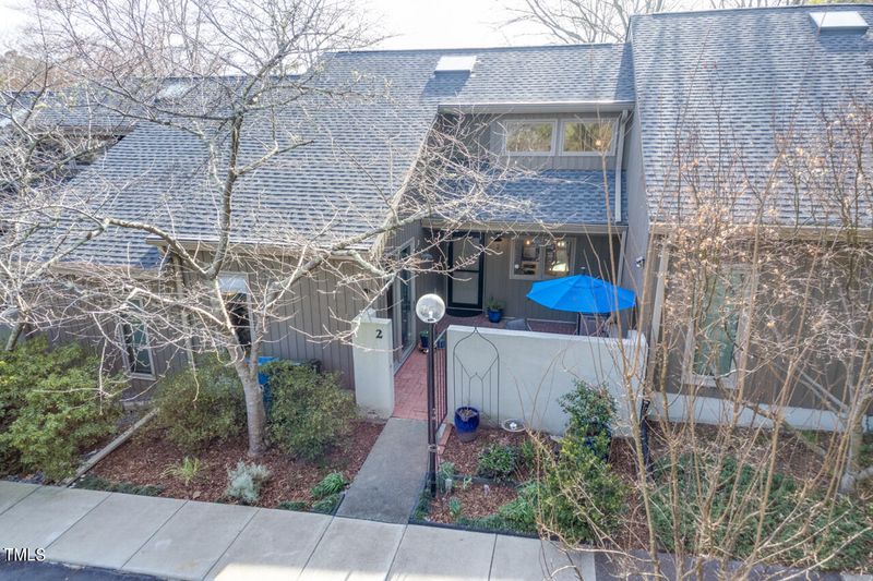 2 Dartford Ct, Chapel Hill, NC 27517