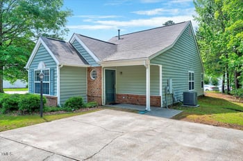 2 Donnelly Ct, Durham, NC 27713