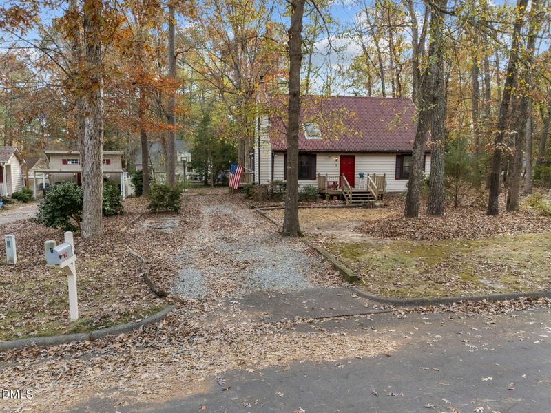 2 Drakesway Ct, Durham, NC 27713