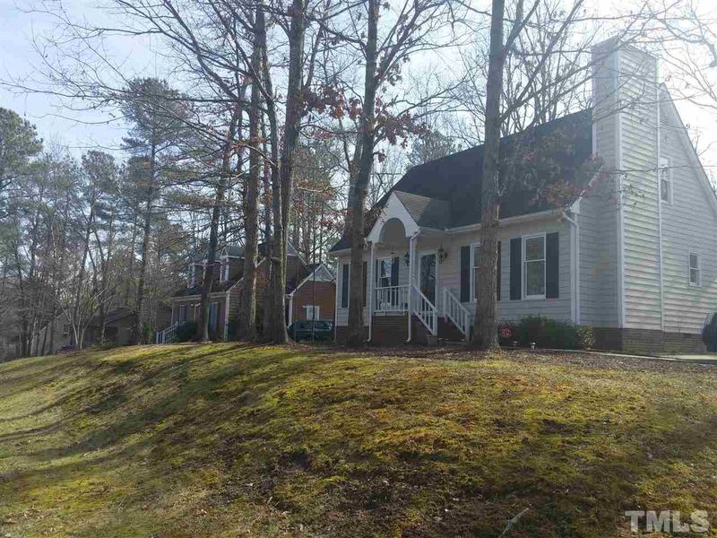 2 Fircrest Ct, Durham, NC 27703
