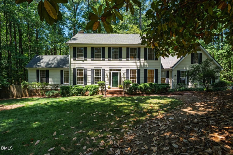 2 Foxridge Rd, Chapel Hill, NC 27514