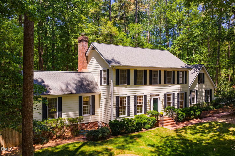 2 Foxridge Rd, Chapel Hill, NC 27514