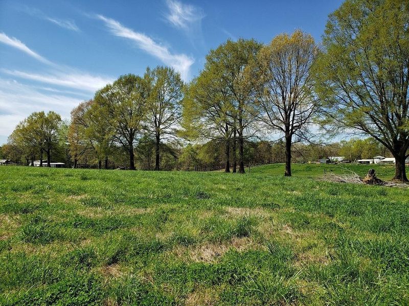 2 E Greensboro Chapel Hill Rd, Graham, NC 27253