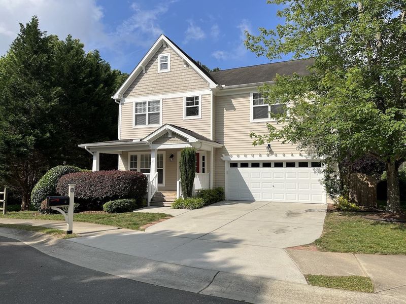 2 Greenway Cir, Durham, NC 27705