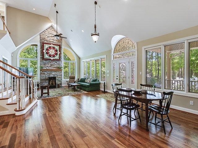 2 Highcross Ct, Raleigh, NC 27613
