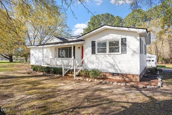 2 Howard Tant Rd, Zebulon, NC 27597