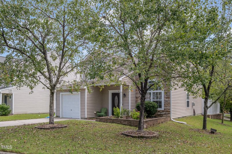2 Intrepid Ct, Durham, NC 27703