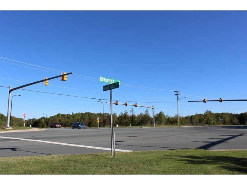 2 Kirkpatrick Rd, Burlington, NC 27215