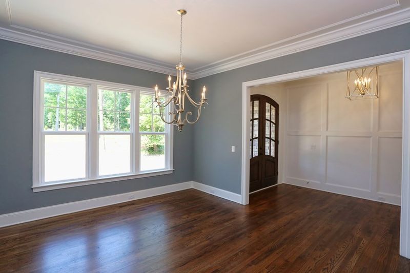 2 Lakeside Ln, Durham, NC 27712