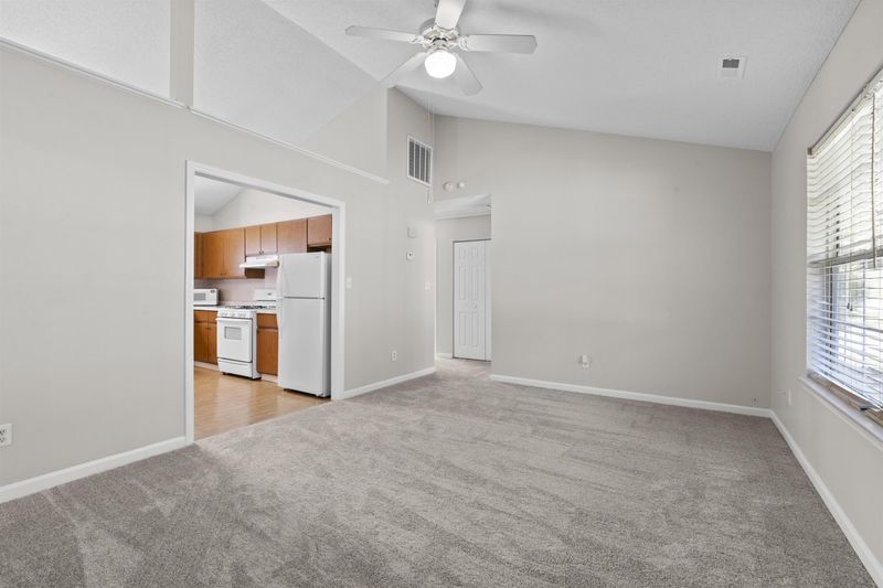 2 Larch Ct, Durham, NC 27703