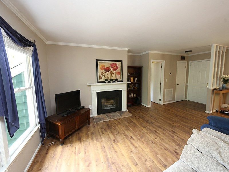 2 Little Spring Ln, Durham, NC 27707