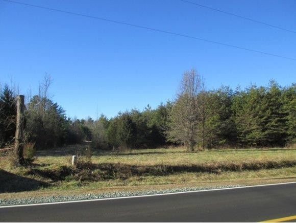 2 Mccray Rd, Burlington, NC 27217