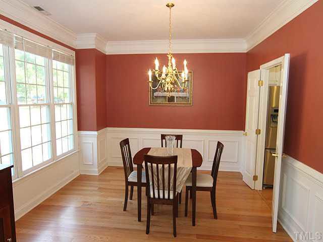 2 Montcrest Dr, Durham, NC 27713