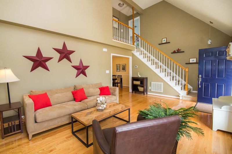 2 Mountain Lake Ct, Durham, NC 27713