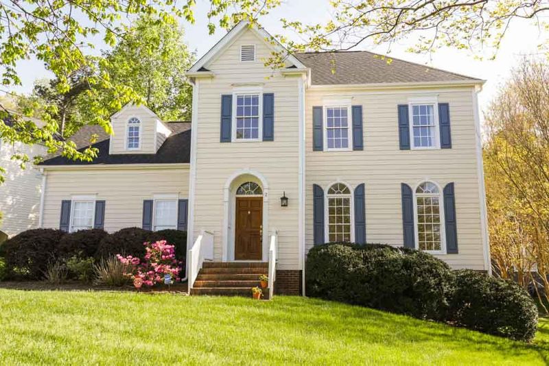 2 Orchid Ct, Durham, NC 27713