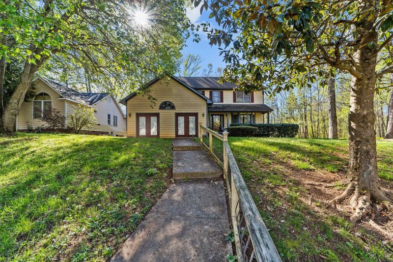 2 Pedestal Rock Ln, Durham, NC 27712