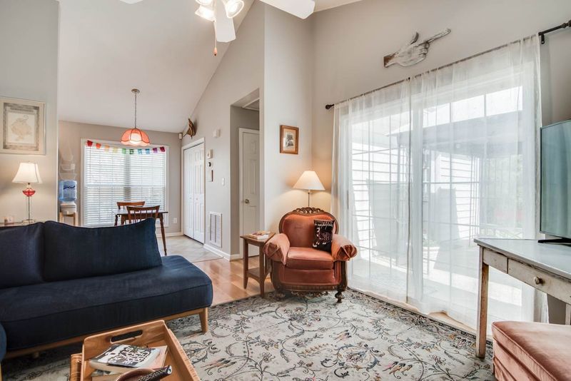 2 Penley Ct, Durham, NC 27713