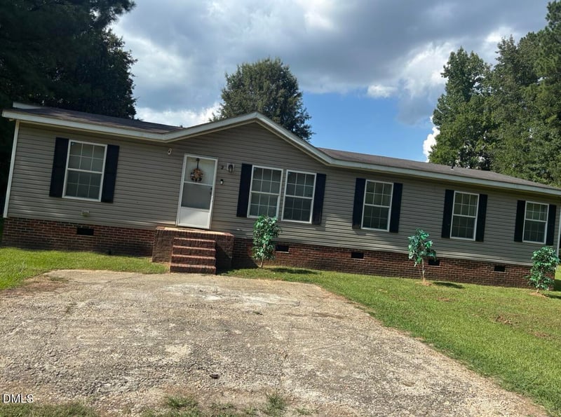 2 Riverview Rd, Erwin, NC 28339