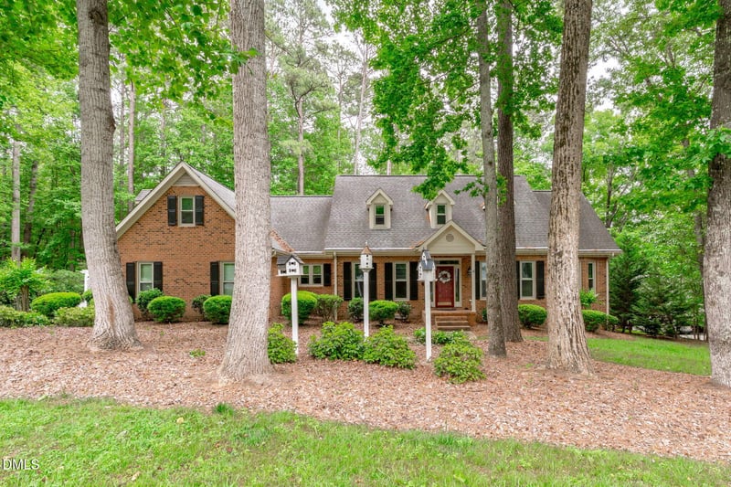 2 Sagamore Pl, Hillsborough, NC 27278