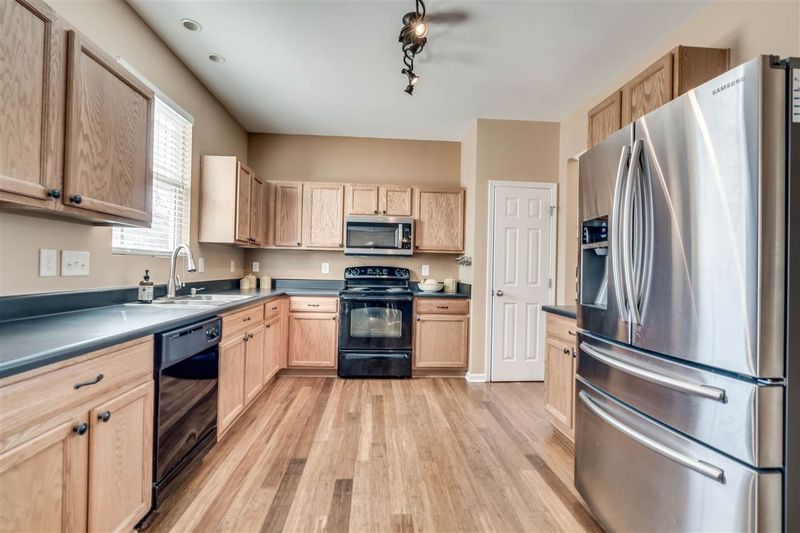 2 Serenity Ct, Durham, NC 27704
