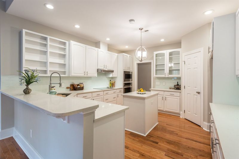 2 Shadow Creek Ct, Durham, NC 27712