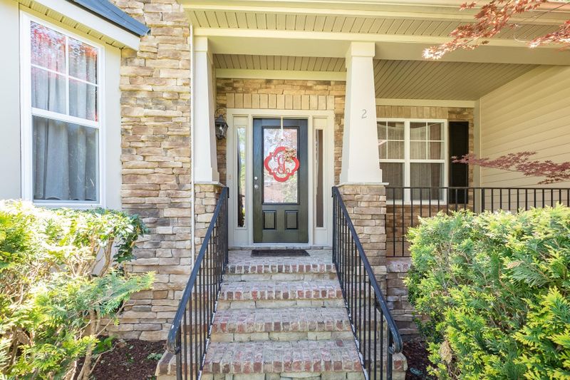 2 Stonehouse Ct, Durham, NC 27713