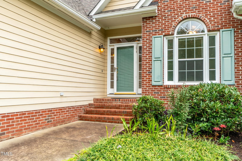 2 Summer Ridge Ct, Durham, NC 27712