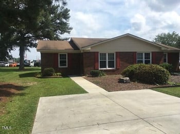 2 Sussex Dr #B, Smithfield, NC 27577