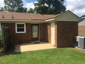 2 Sussex Dr #B, Smithfield, NC 27577