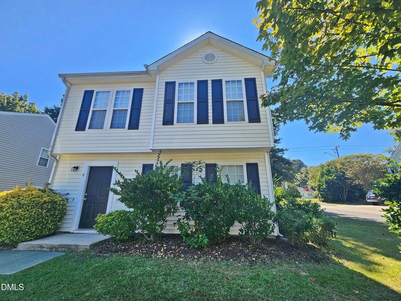 2 Tarrywood Ct, Durham, NC 27703