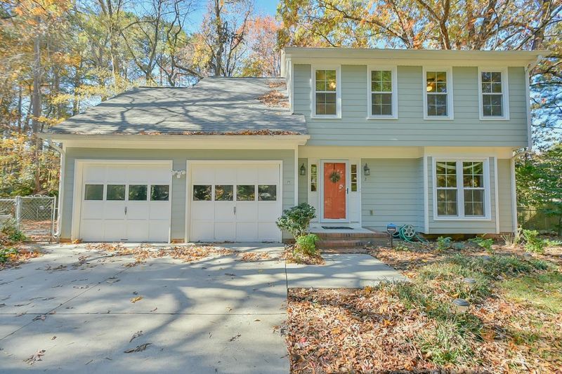 2 Timberlyne Rd, Chapel Hill, NC 27514