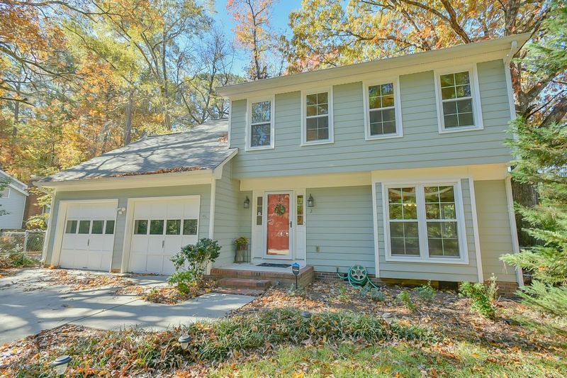 2 Timberlyne Rd, Chapel Hill, NC 27514