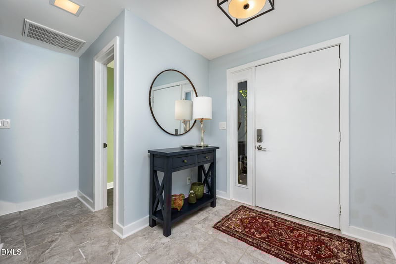 2 Vauxhall Pl, Chapel Hill, NC 27517